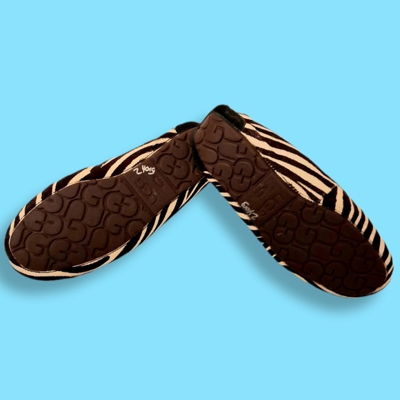 UGG Zebra Print Moccasins Sherpa/Wool Women's Size 9 - Picture 9 of 15